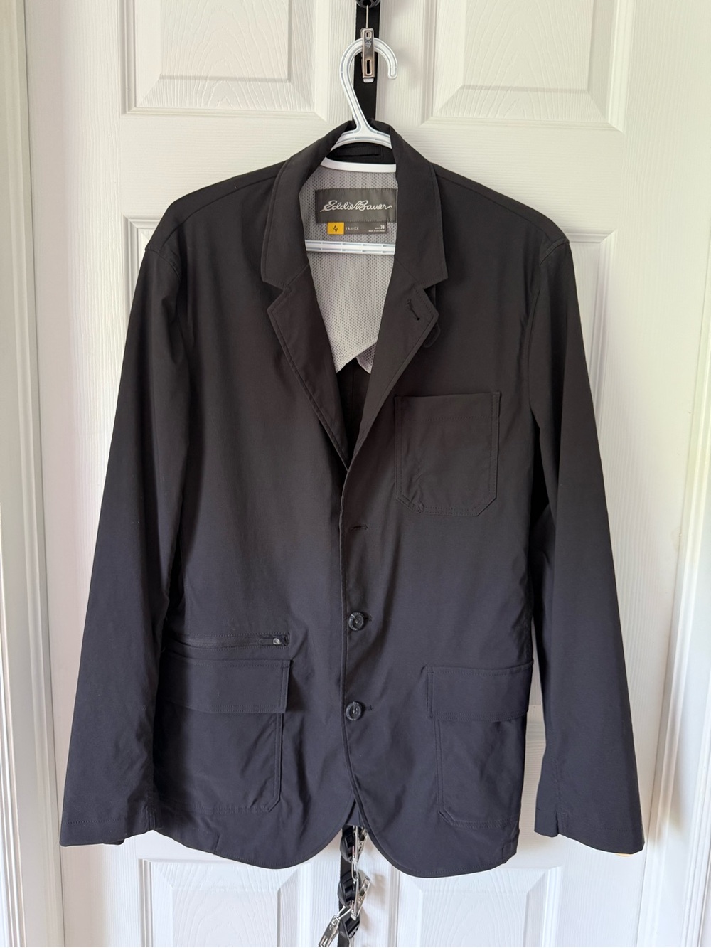Eddie Bauer Travex Men’s Black Travel Blazer Sport Coat Jacket Size 38